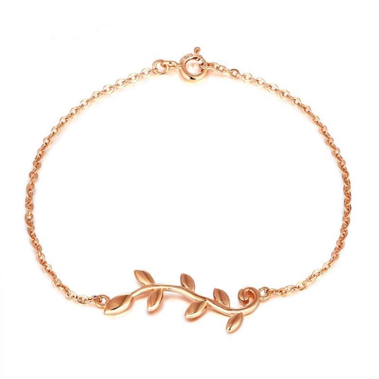 Jemné lístky v pozlaceném náramku Dijana