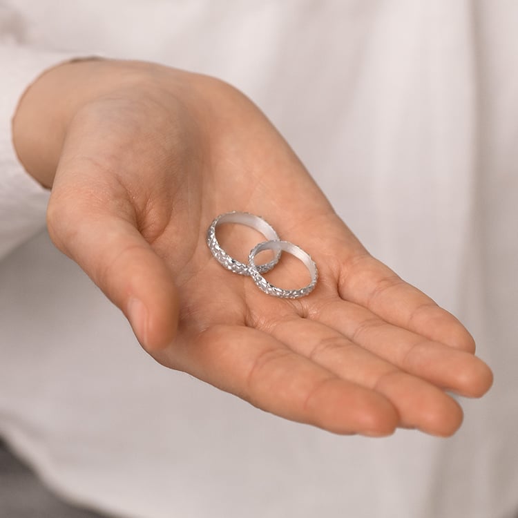 Zlaté snubní prsteny s atypickým povrchem Jane 153895