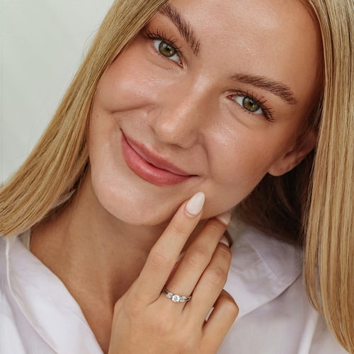 Romantický zásnubní prsten s lab-grown diamanty Halym