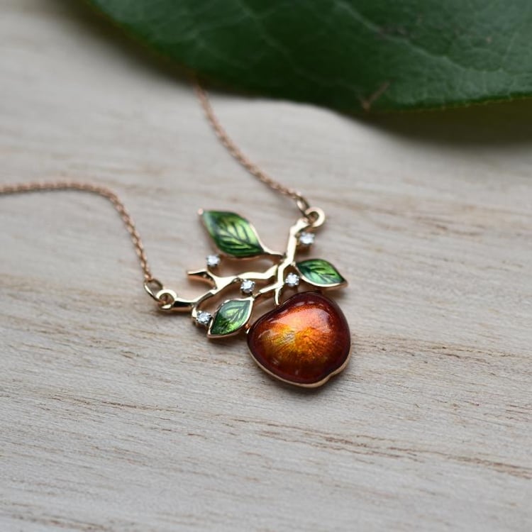 Jablko s diamantem 43393