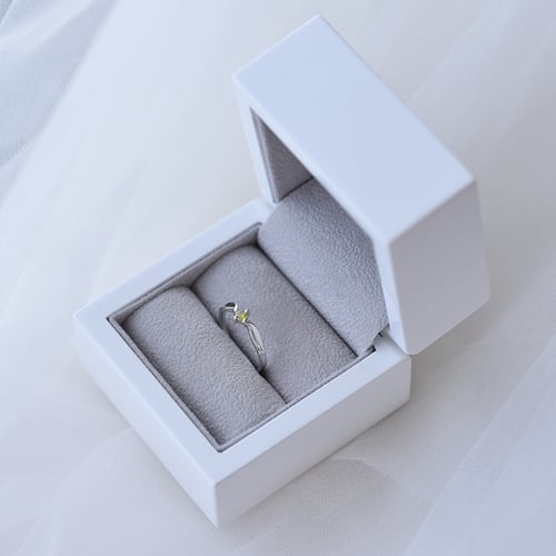 Zásnubní prsten se žlutým diamantem Amrusha