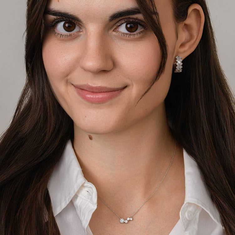 Stříbrné kruhové náušnice s lab-grown diamanty Helle 160581