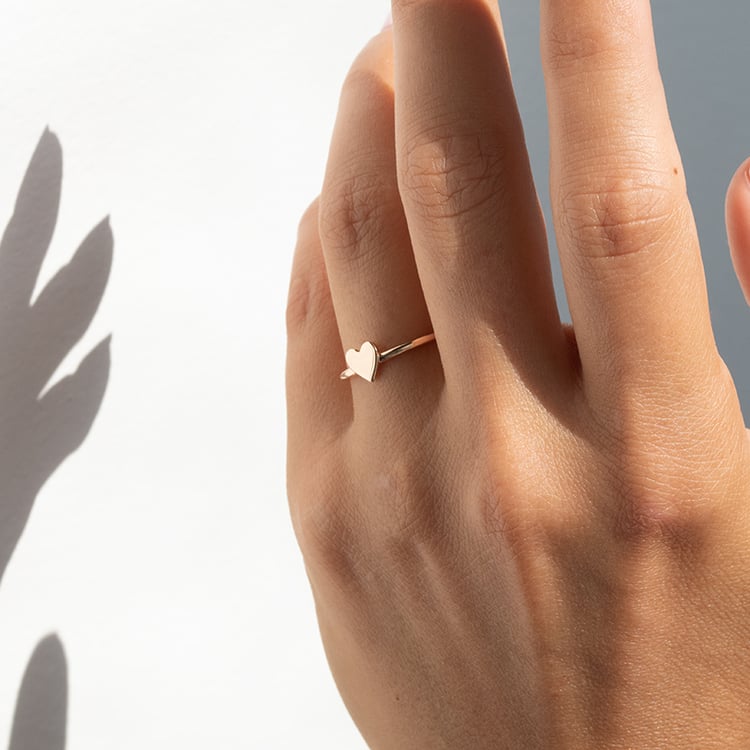 Zlatý prsten minimal se srdíčkem Ottilie 140594