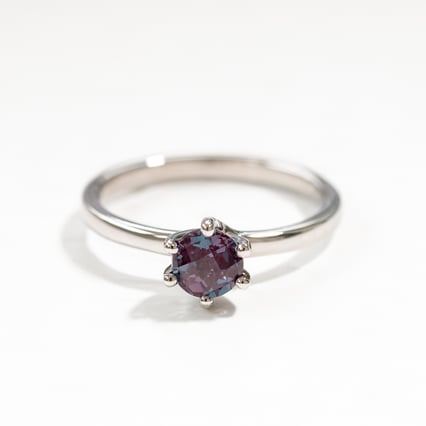 Zásnubní prsten s alexandritem Rabby