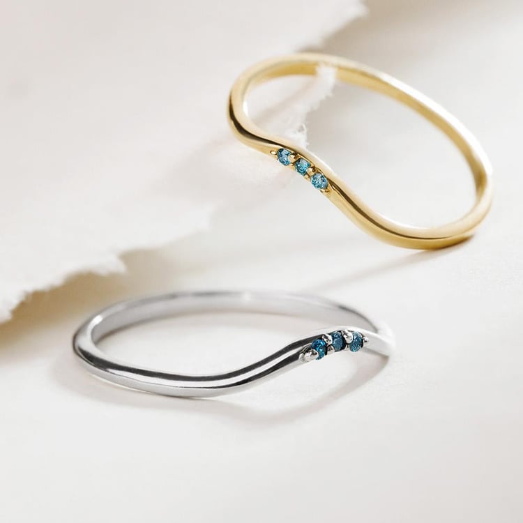 Stříbrný prsten se třemi modrými diamanty 157775