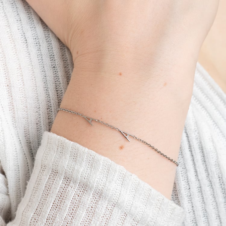 Stříbrný náramek se 2 písmenky podle vaší volby Annika 124524