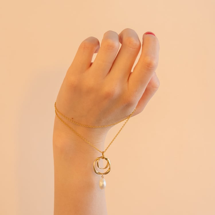 Pozlacený přívěsek s perlou Elana 101250