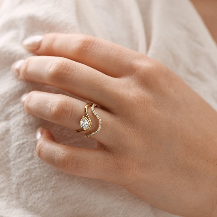 Atypický zásnubní prsten s pear moissanitem s výběrem velikosti Kylie 155063