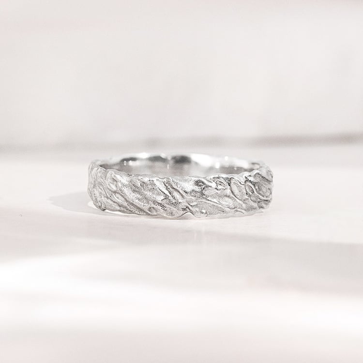 Zlaté snubní prsteny s nerovným povrchem Zena 155663