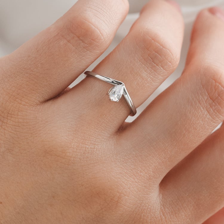 Výjimečný zásnubní prsten 154872