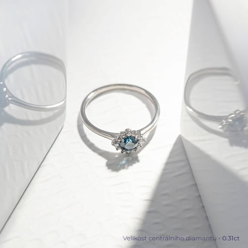 Zásnubní prsten s certifikovaným fancy blue lab-grown diamantem Febe