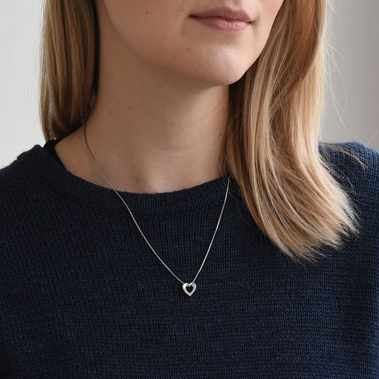 Stříbrný přívěsek 72992