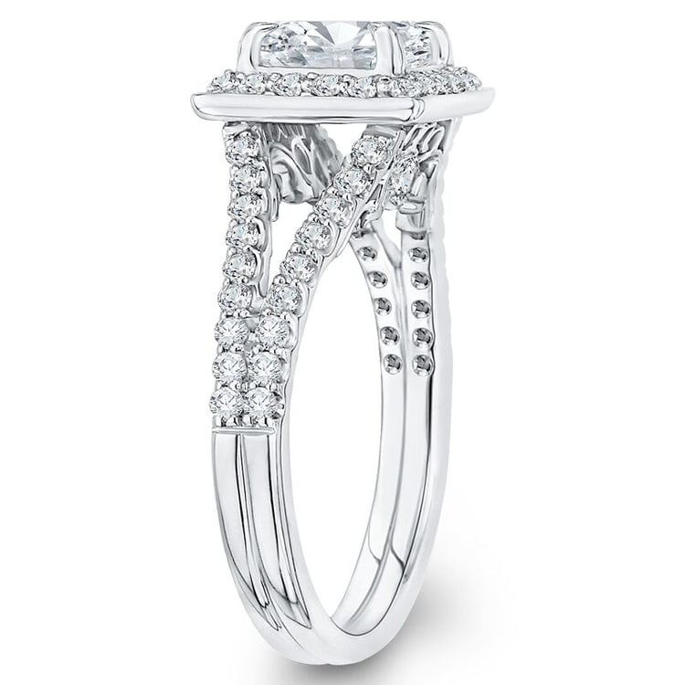 Zlatý zásnubní prsten s cushion diamantem 46292