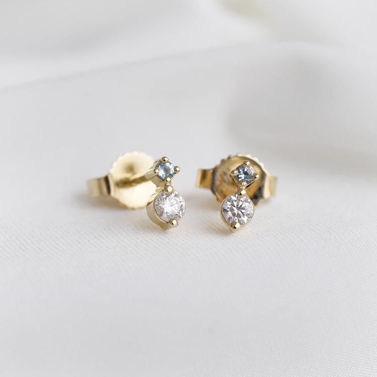 Minimalistické náušnice s moissanity 90404