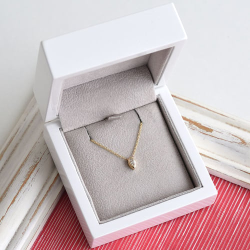 Zlatý náhrdelník s 0.25ct GIA certifikovaným marquise diamantem Rabba