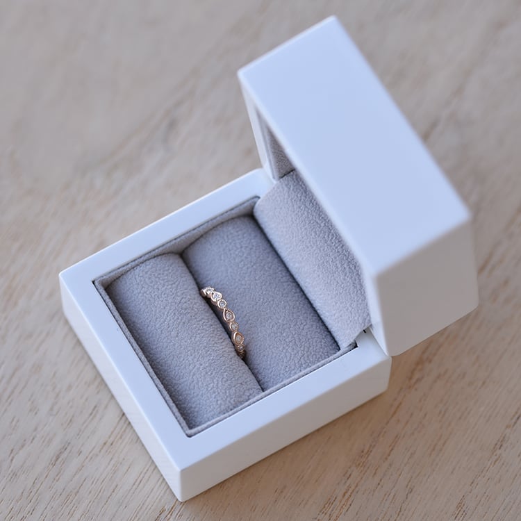 Prsten zdobený zirkony 62050