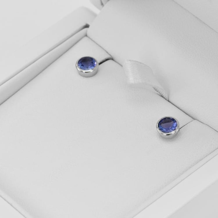 Platinové bezel náušnice 71038