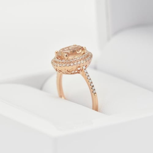 Zlatý prsten s morganitem a diamanty Danae