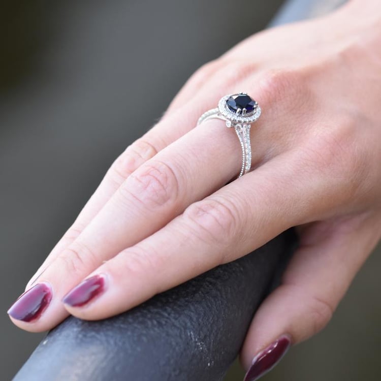 Stříbrný prsten 13072