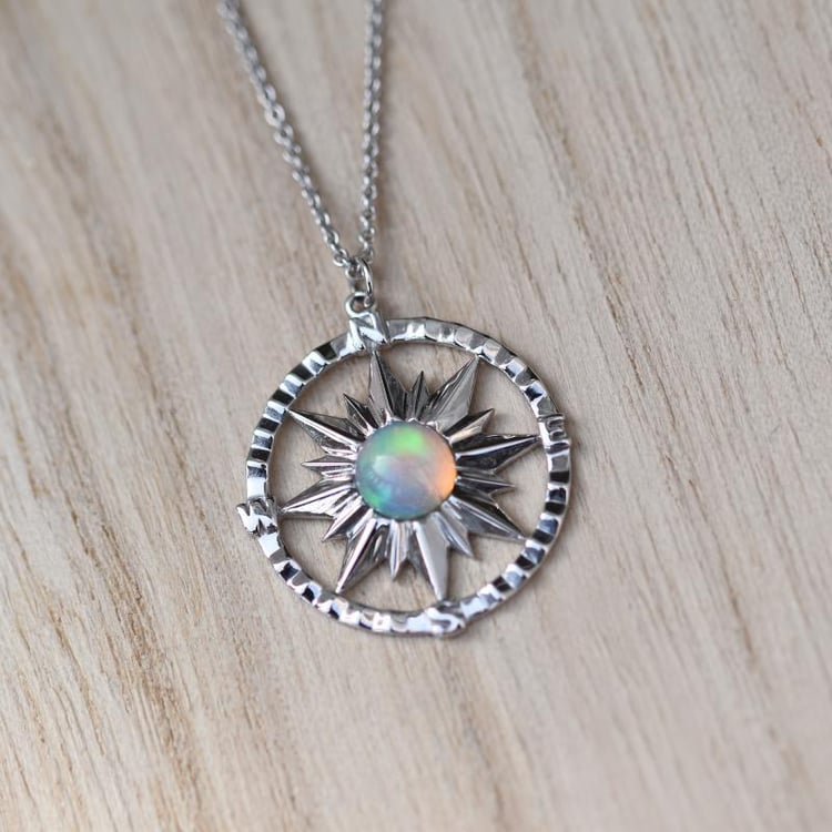 Náhrdelník s přírodním opálem 48267