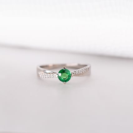 Zlatý prsten s tsavorit granátem a diamanty Sewyn