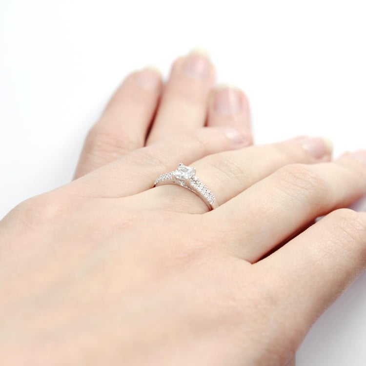 Zlatý diamantový prsten z 18k zlata Cirea 5111