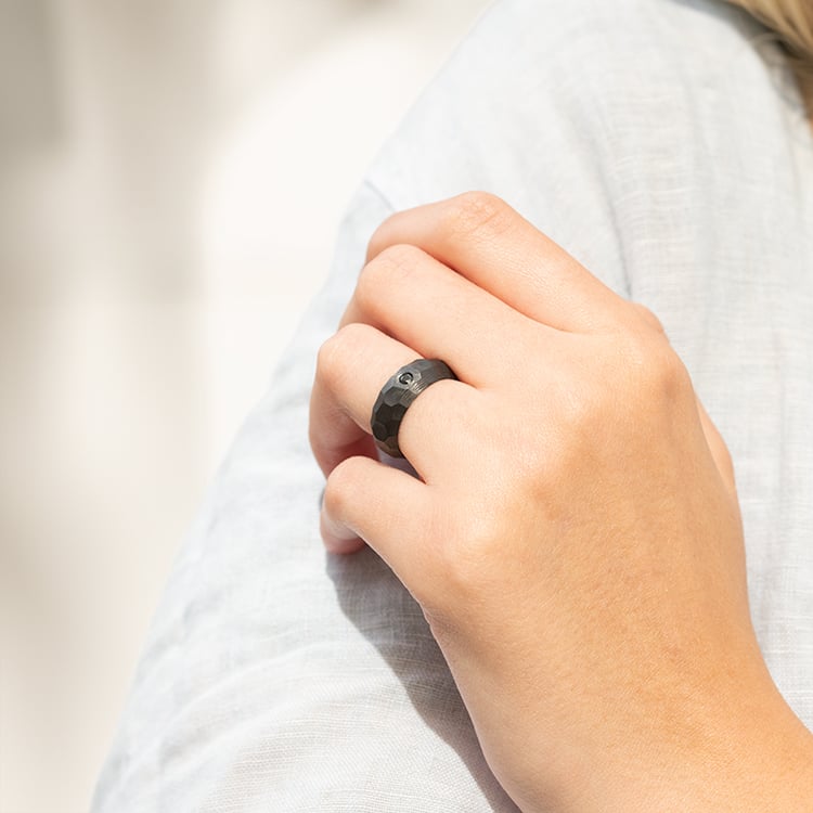 Karbonový prsten s atypickým povrchem Grover 158566