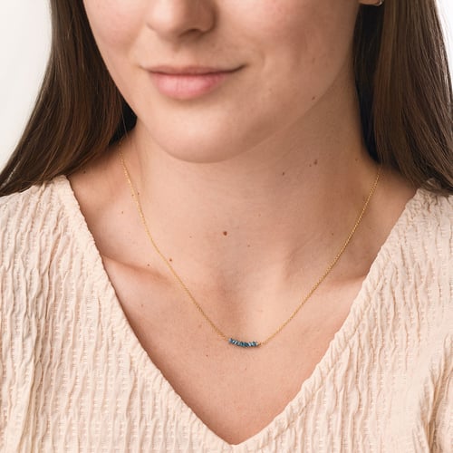 Zlatý choker s nebroušenými modrými diamanty Inaku