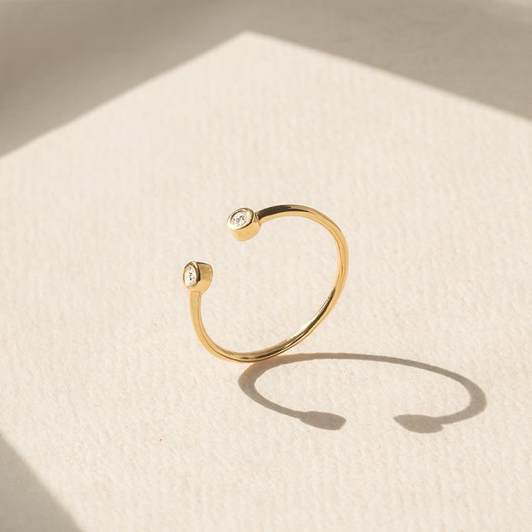 Prsten s neuzavřenou obroučkou a diamanty Orion 152349