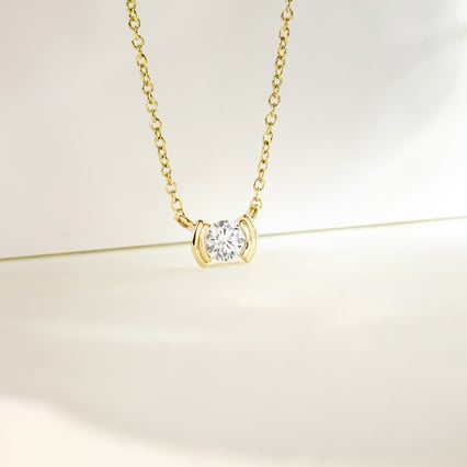 Minimalistický stříbrný náhrdelník s diamantem Gosta