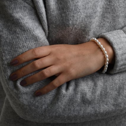 Stříbrný perlový náramek Mindy