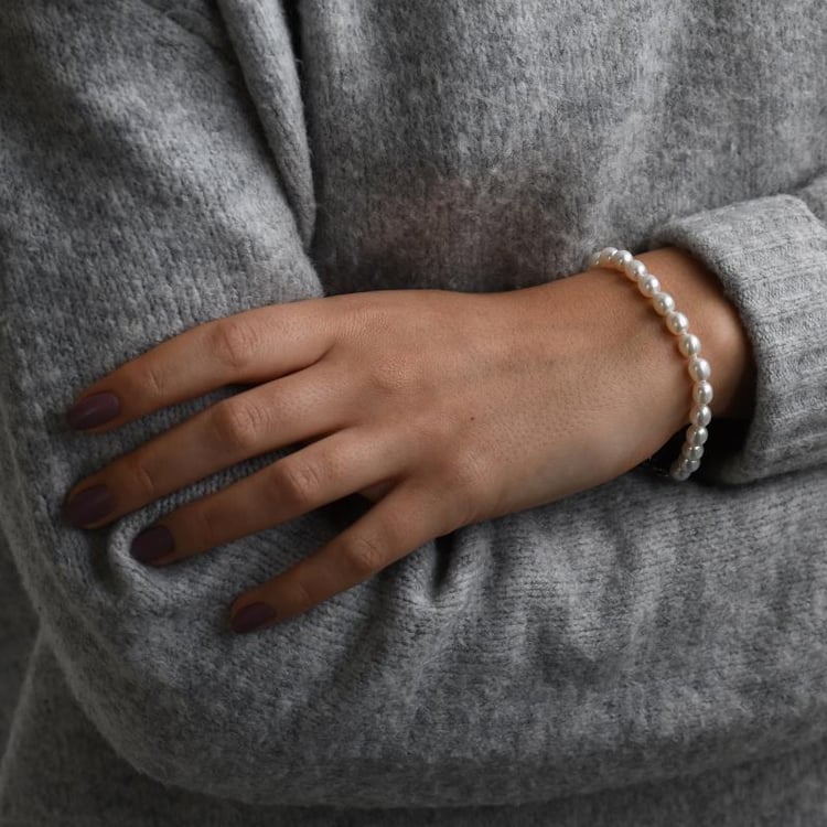 Stříbrný perlový náramek 50805