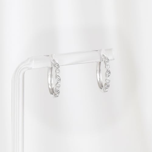 Stříbrné kruhové náušnice s lab-grown diamanty Veeti