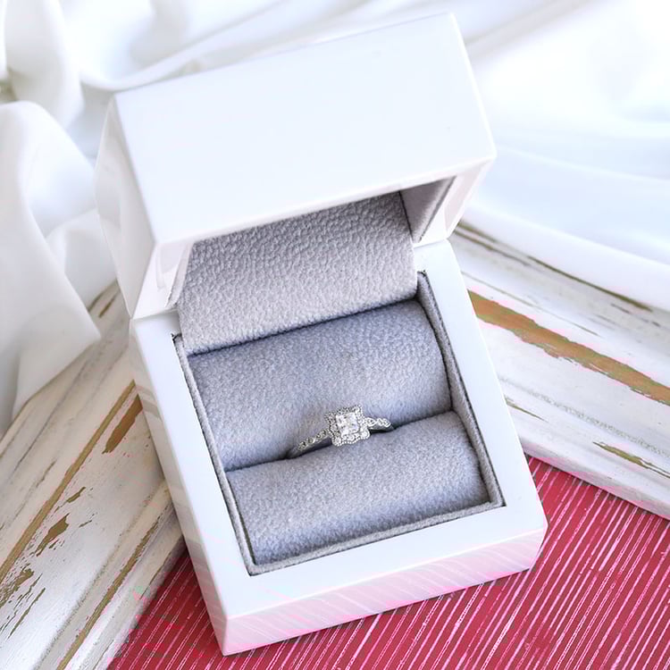 Vintage prsten z bílého zlata 91547