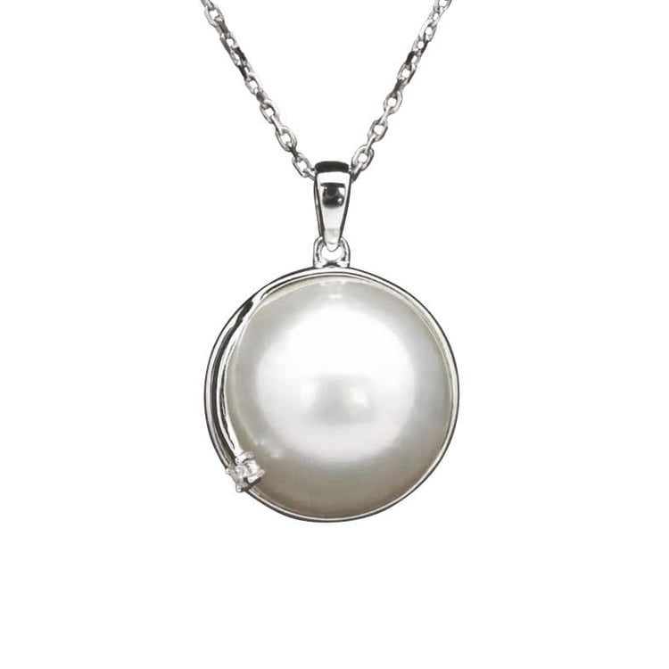 Bílá perla s diamantem ve zlatém náhrdelníku Manya