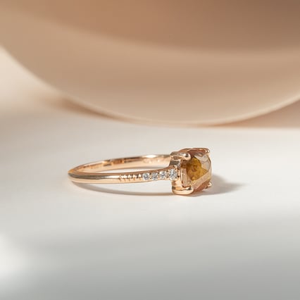 Prsten se salt and pepper diamantem a lab-grown diamanty Korey