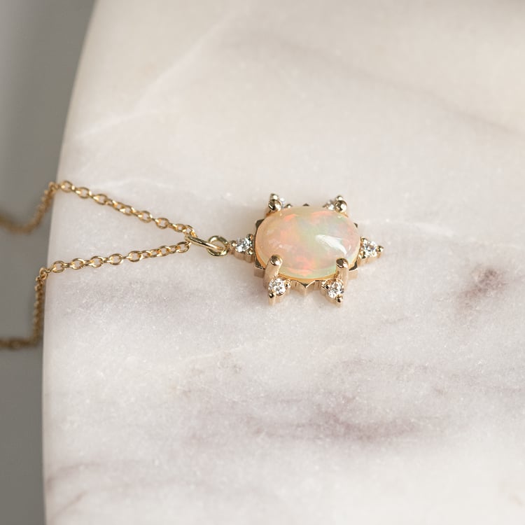 Přívěsek s oválným opálem a diamanty Sole 135509