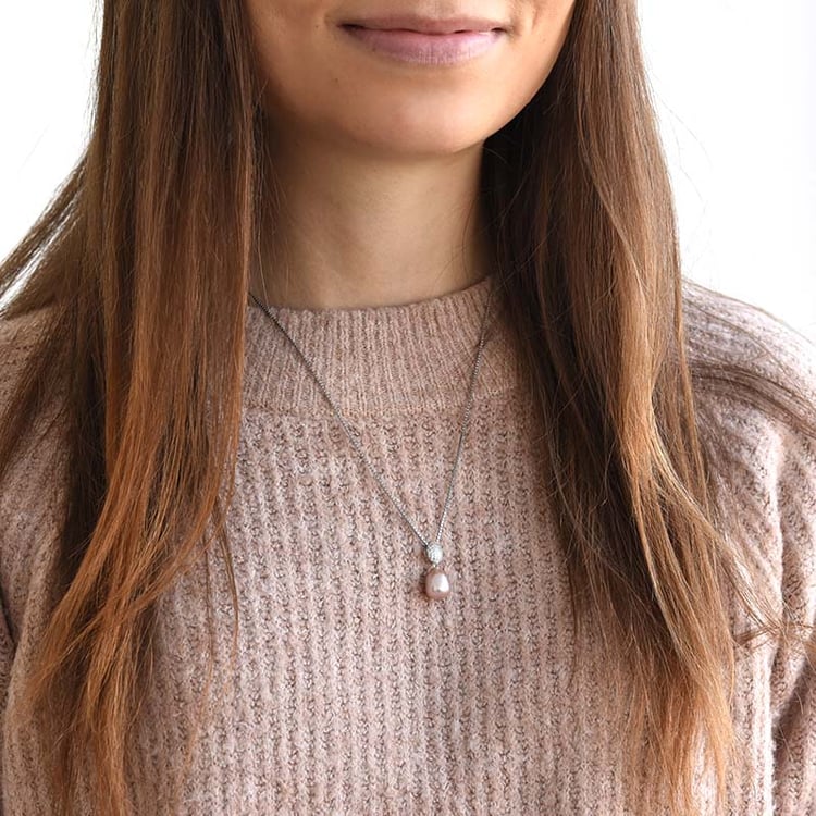 Stříbrný přívěsek 78049