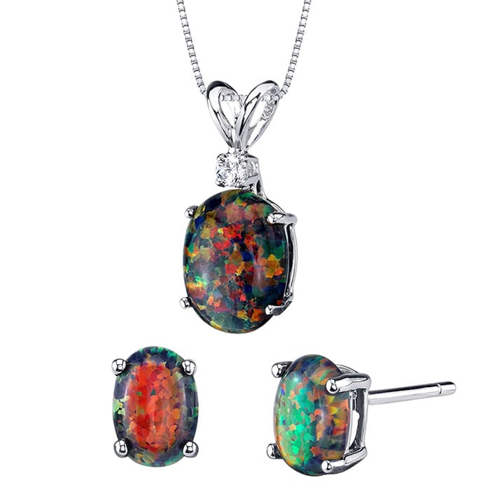 Zlatá kolekce šperků s oválnými opály a diamantem Ukko