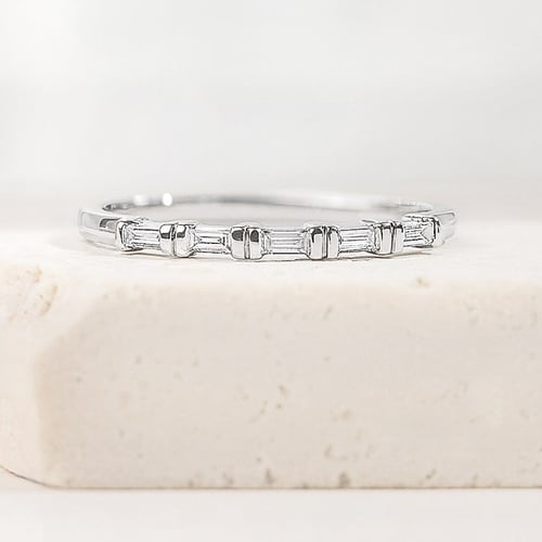 Eternity prsten s lab-grown baguette diamanty Vamala
