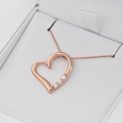 Zlaté srdíčko s moissanity Tanish