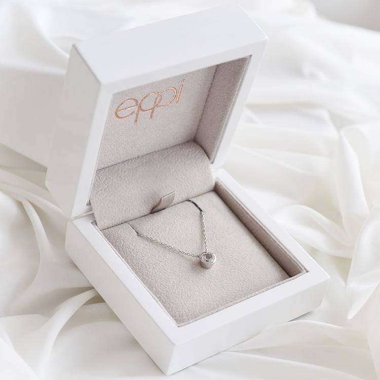 Stříbrný náhrdelník s bílým topazem Jonie 103804