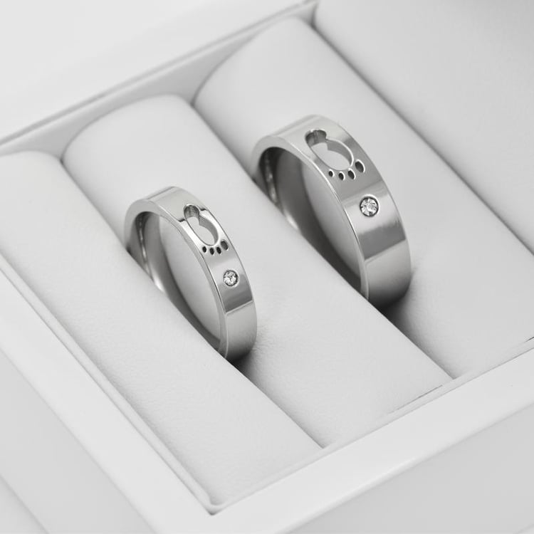 Snubní prsteny z bílého zlata s diamanty 33474