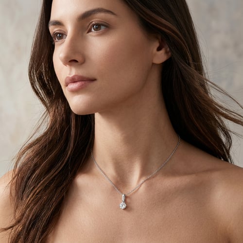 Romantický přívěsek s lab-grown diamantem Nancy