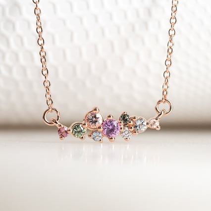 Cluster náhrdelník s drahokamy Kianna