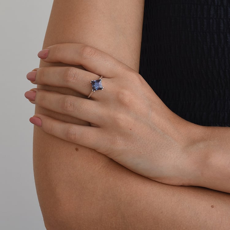 Zlatý prsten s princess alexandritem 72439