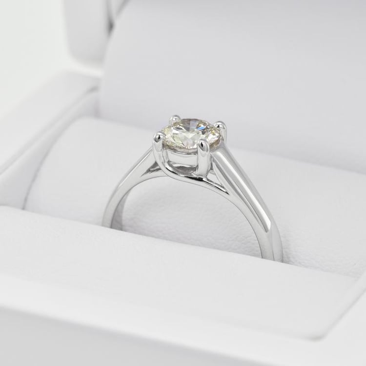 Zlatý zásnubní prsten 20063