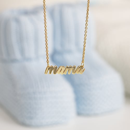 Stříbrný náhrdelník s nápisem Mama