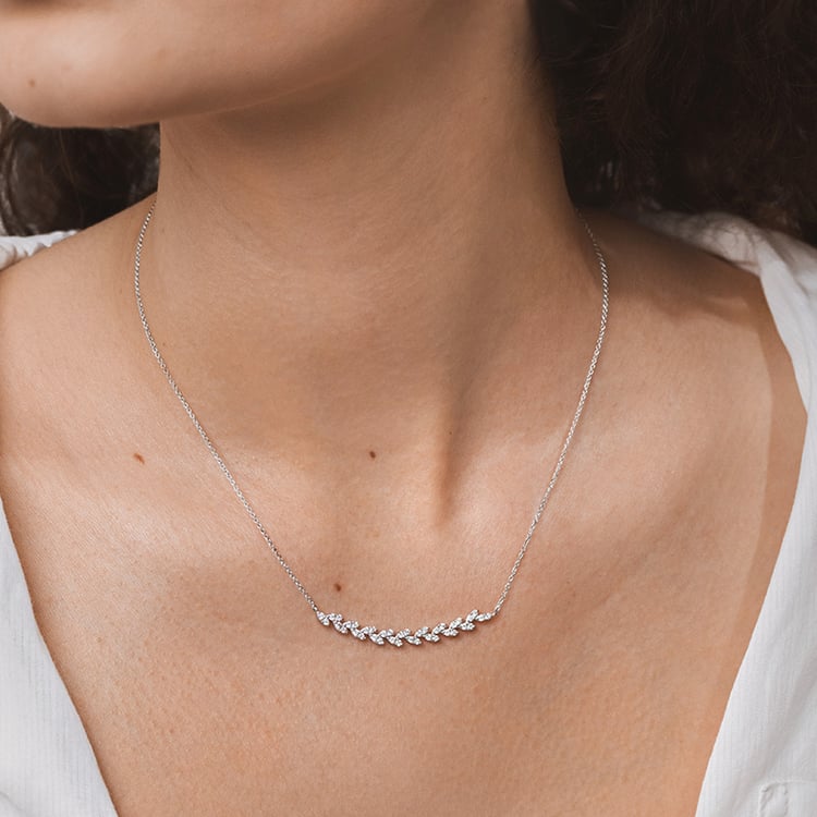 Diamantový náhrdelník ve tvaru lístečků Ophelia 153774