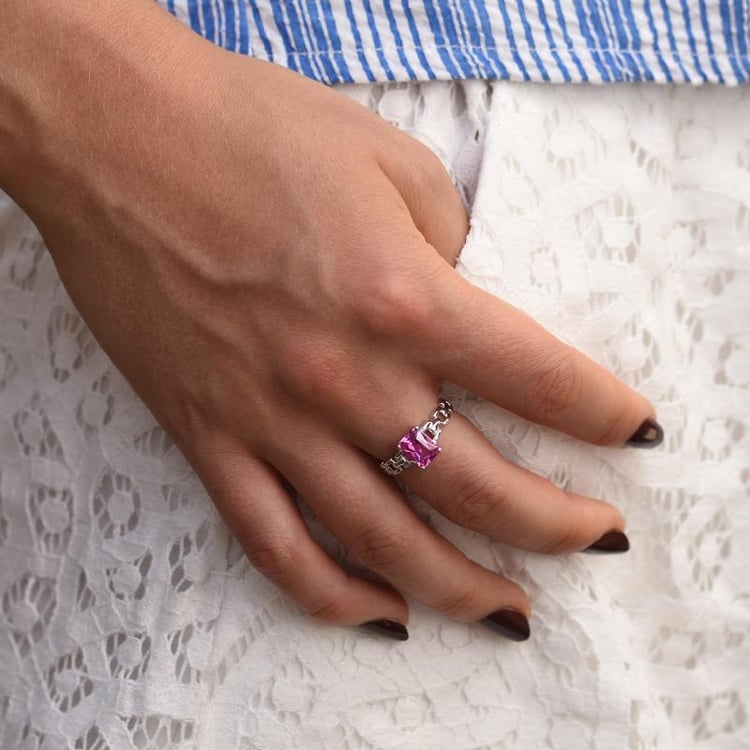 Stříbrný prsten se safírem 9164